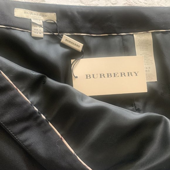 Burberry Skirt Black NWT